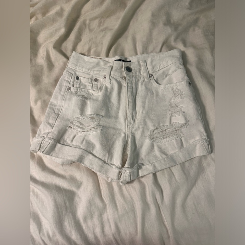 Aeropostale jean mom shorts in white.